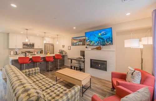 Canmore House | Three Townhouse Combo - Families and Large Groups