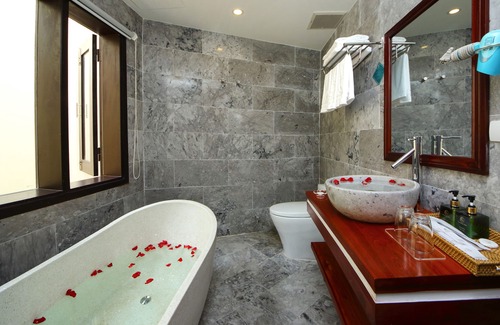 Hoi An Hotel | Threeway Riverside Villa