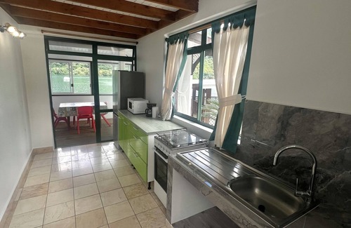 Teahupoo Ski Chalet | Tiare - Faaroa Bay Villa