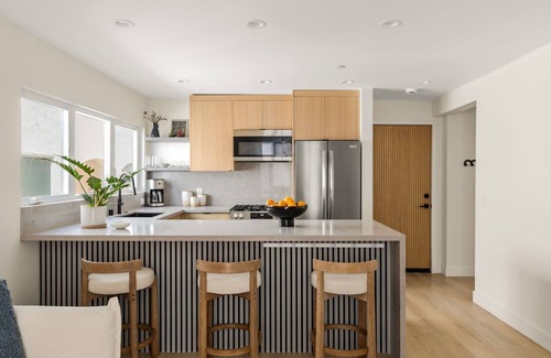 Tree Section Condo | Tide House - Unit B | Modern Seaside 1BD w Parking