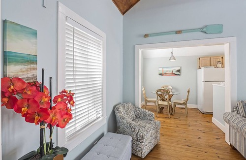 Downtown Condo | TIDES ON SIMONTON ~ Perfectly located Condominium just off Duval!