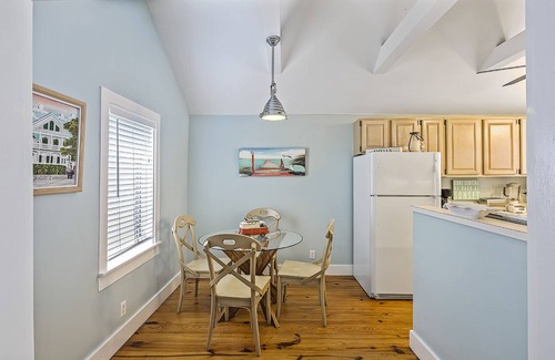 Downtown Condo | TIDES ON SIMONTON ~ Perfectly located Condominium just off Duval!