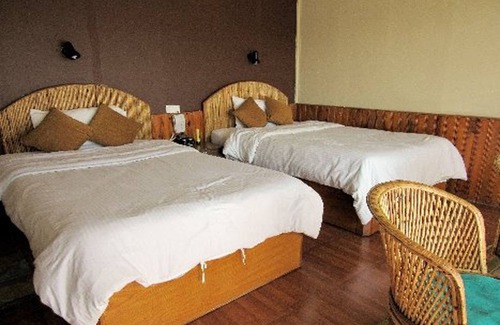 Bharatpur Hotel | Tigerland Safari Resort