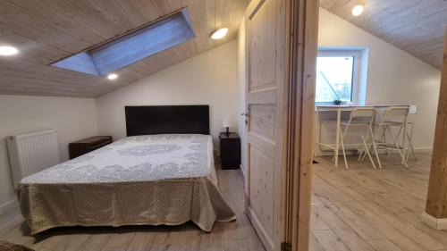 Lillekula Apartment | Tihase one bedroom garden view apartment