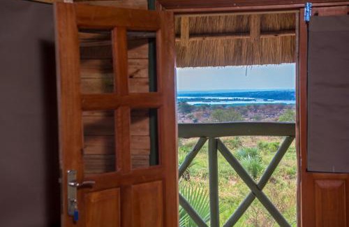 Pakwach Hotel | Tilenga Safari Lodge