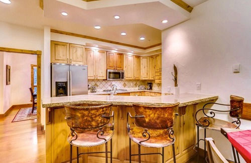 Blue River House | Timber Creek Retreat: Hot Tub, Pool Table, Ping Pong, Foosball, Grill