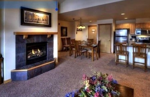 Four O'Clock Hotel | Timber Lodge, Hot Tub, Spa, Pool, Ski-In/Out