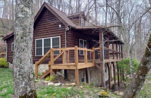 Wolf Laurel House | Timber Lodge989 El Miner