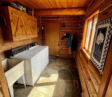Bozeman House | Timberline Cabin Near Bozeman