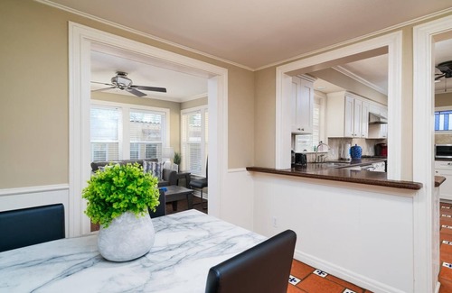 Del Mar House | Timeless Beach Beauty *️Huge Entire House 4/2 * Beach Attractions!