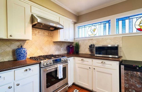 Del Mar House | Timeless Beach Beauty *️Huge Entire House 4/2 * Beach Attractions!