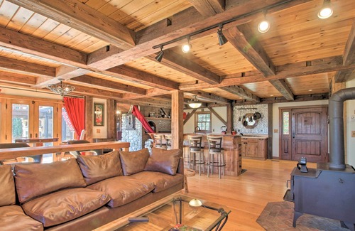 Putney House | Timeless Red Sox Retreat w/Scenic Mountain Views!