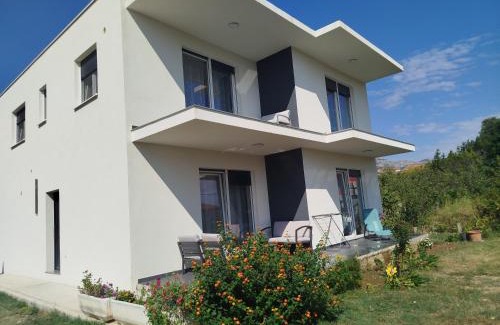 Kastel Gomilica Apartment | Tina Little Paradise