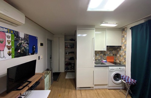 Sasang Apartment | Tiny and Colorful Studio in Busan near Dongseo University with free parking lot