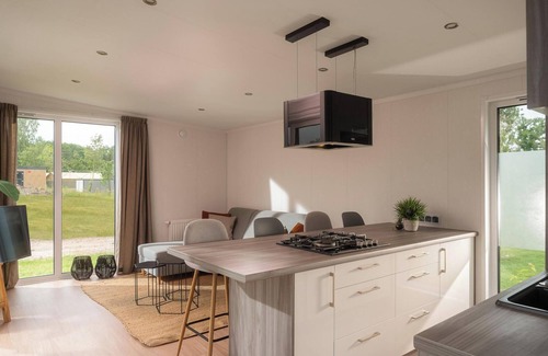Municipality of Rijssen-Holten Resort | Tiny Cabin with Hot Tub I 4 people