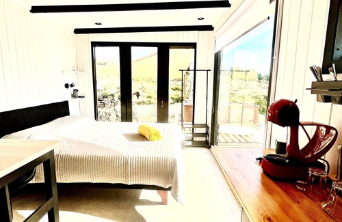 Casablanca Hotel | Tiny home by casadomo