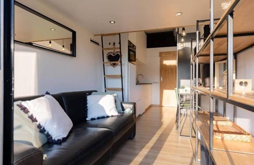 Beernem House | Tiny House Tussen de Schapen Nabij Brugge