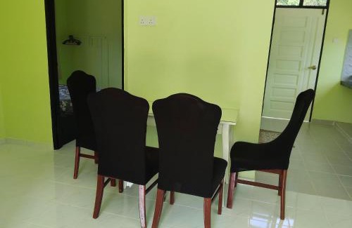 Tanah Merah House | Tiny House WH Homestay Pasir Mas Tanah Merah Rantau Panjang