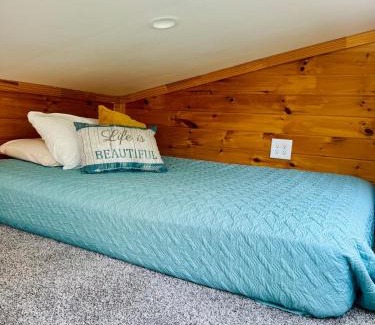 Stockdale Villa | Tiny Retreat on High