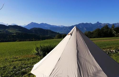 Fahrni Other | Tipi Zelt mit Bergsicht