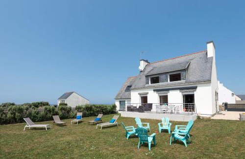 Pouldreuzic House | Tipoz'immo-sea view house with pedestrian access - enclosed garden