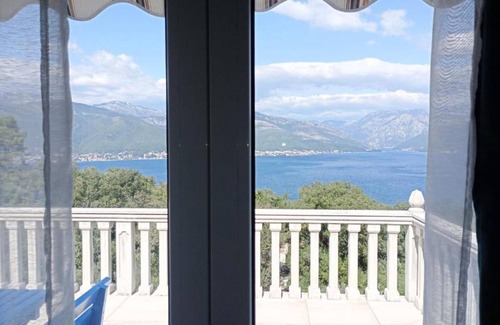 Krasici Apartment | Tivat Relax with Stunning Sea & Mountain Views - Standard Studio Apartment