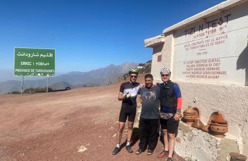 Aghbar Hotel | Tizintest LA HAUTE VUE 2100M - Hôtel Restaurant