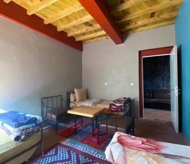 Aghbar Hotel | Tizintest LA HAUTE VUE 2100M - Hôtel Restaurant