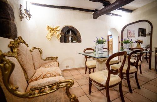 Bomarzo Apartment | To Be Home