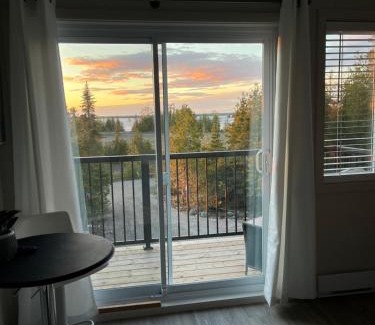 Northern Bruce Peninsula Bed & Breakfast | Tobermory Tides bed and breakfast