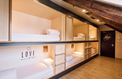 Sol Hostel | TOC Hostel and Suites Madrid