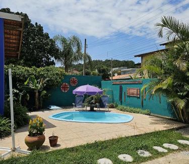 Rio Vermelho Norte House | Toca da Suzara Suíte 3 até 3 pessoas Piscina Rio e Mar num só lugar
