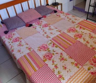 Rio Vermelho Norte House | Toca da Suzara Suíte 1 até 4 pessoas Piscina Rio e Mar num só lugar