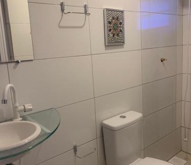 Rio Vermelho Norte House | Toca da Suzara Suíte 1 até 4 pessoas Piscina Rio e Mar num só lugar