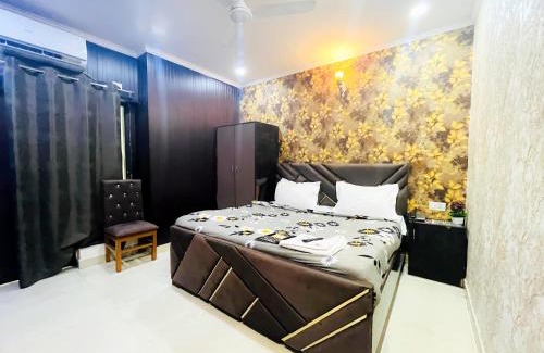 Jangpura Bed & Breakfast | Tom & Jerry In Jangpura