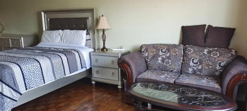 Mississauga House | Tom Oker唐人之家