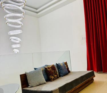 Luzon House | Tomeizah