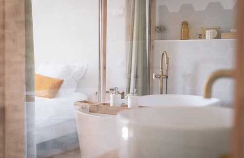 Chateau Bed & Breakfast | Tomette Singuliere - Chambres d'hotes