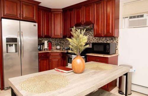 Queens Apartment | Tonel Paradise 1BR private entrance Near JFK