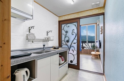 Tongyeong House | Tongyeong Hwanggeumbada Pension