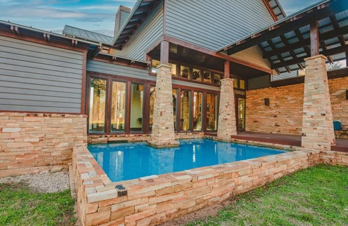 Crawford House | Tonkawa Riverfront Retreat: Secluded Oasis, just 20 miles to Baylor/McLane/Silos