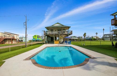 Terramar Beach House | Too Pool for School