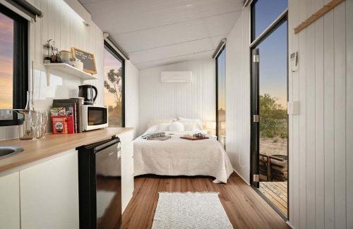 Goombungee House | Toowoomba Valley Views by Tiny Away