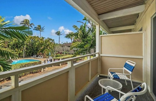 Wailua Condo | Top Floor, Centrally Located Condo, AC, Private Lanai, Steps to Beach