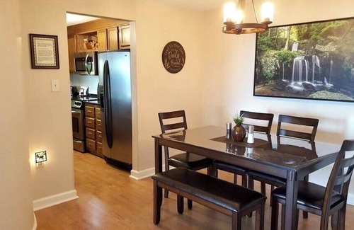 Sugar Mountain Condo | Top Floor Condo - Pool, Gym, Hot TubnAccess - Shuttle to Sugar Mountain Resort