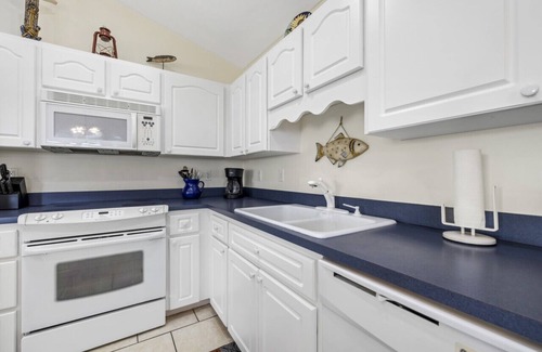 Cedar Key Apartment | Top Floor Hideout C304 NL
