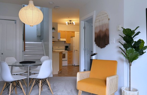 Canmore Condo | 🐐🐻Top Floor | Loft-Style 2 Bedroom Mountain View Retreat🐻🐐