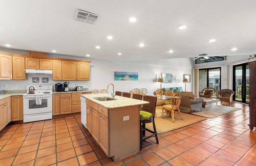 Key West Condo | Top floor Ocean Views, Spacious 2 Bedroom Condo, Views from every room