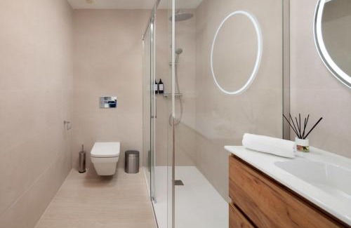 Parque Ayala Apartment | Top Floor Sea View & Terrace in Malaga!