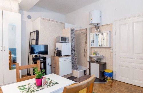 Wahring Apartment | Top in Vienna Netflix + Nespresso